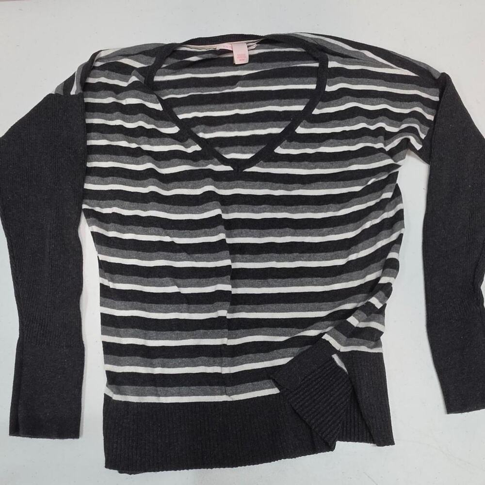 Victoria's Secret long sleeve top in a M